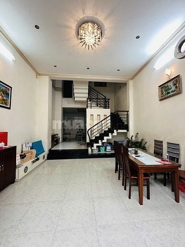 BÁN NHÀ HẺM NHỰA 7M ĐƯỜNG ĐỒNG ĐEN - NGANG 5M X 18M - 3 TẦNG - 9,3 TỶ