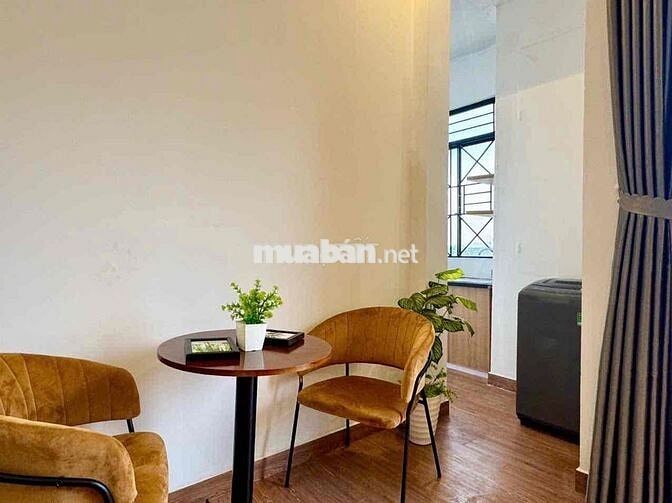 Cho Thuê Căn Duplex Ban Công Lớn Tách Bếp Máy Giặt Riêng Ngay Quận 10