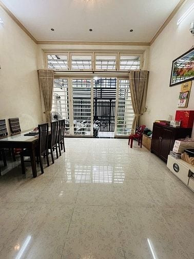 BÁN NHÀ HẺM NHỰA 7M ĐƯỜNG ĐỒNG ĐEN - NGANG 5M X 18M - 3 TẦNG - 9,3 TỶ
