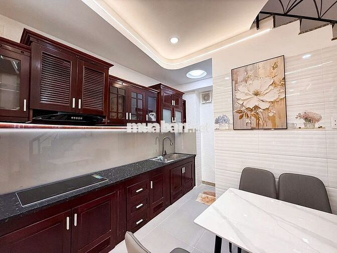 🔥NHÀ MỚI XÂY 100% FULL NT CAO CẤP🔴DTSD:125M2🔴2PN-3WC🔴3TẦNG🔴CHỈ 6Đồng7🔴