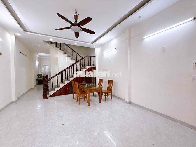 chính chủ cho thuê nhà mặt tiền đường Vũ Quỳnh