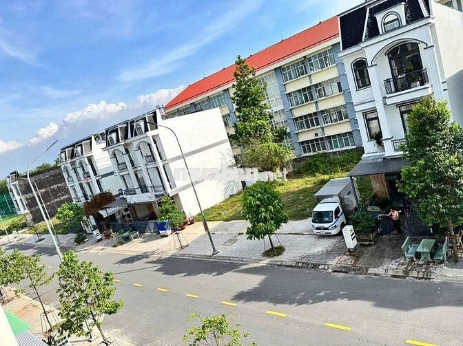 Đất mặt tiền Kinh doanh ngay cổng trường phường Bình Dương chỉ 1ti7