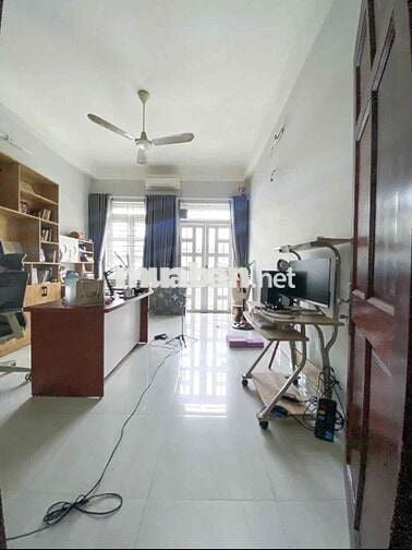 ĐẠI HẠ GIÁ 1T, Hẻm 8m, 80m2, 3 tầng, ngay Chợ Tân Hương, Tân Phú