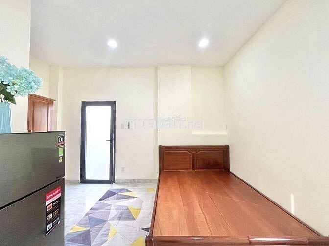 NGAY GẦN KCX TÂN THUẬN, PHÒNG 25M2 MỚI TINH FULL NỘI THẤT TIỆN NGHI