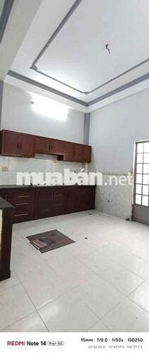 BÁN NHÀ 3 LẦU DT KHỦNG . P 16 Q 8. .