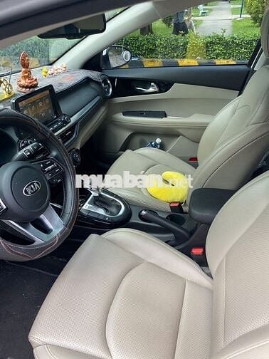 Kia Cerato 2020 1.6 AT Luxury - 18k km 51H-777.xx