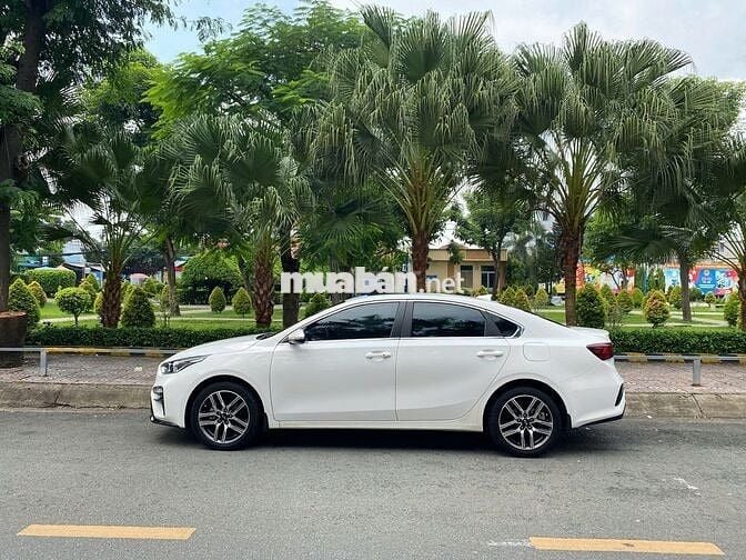 Kia Cerato 2020 1.6 AT Luxury - 18k km 51H-777.xx