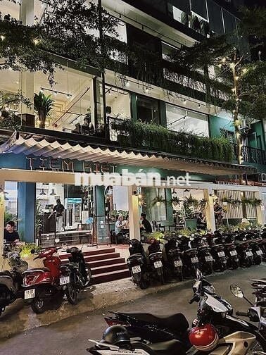 Sang nhượng quán cà phê đông đúc 2 mặt tiền