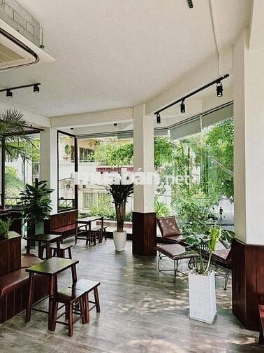 Sang nhượng quán cà phê đông đúc 2 mặt tiền