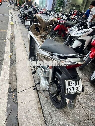 Honda air blade 2012 mới 90% biển số 82