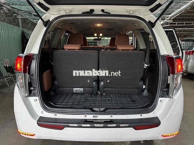 Toyota Innova 2019 2.0E - 389Tr
