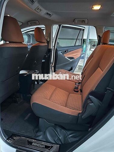 Toyota Innova 2019 2.0E - 389Tr