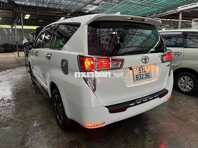 Toyota Innova 2019 2.0E - 389Tr