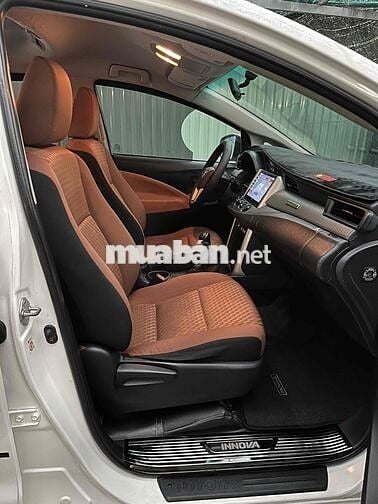 Toyota Innova 2019 2.0E - 389Tr