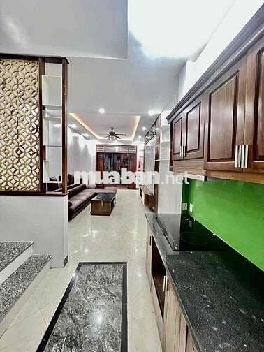 Bán Nhà Lĩnh Nam Hoàng Mai 40m2 xây mới 5 tầng giá 7.2 tỷ