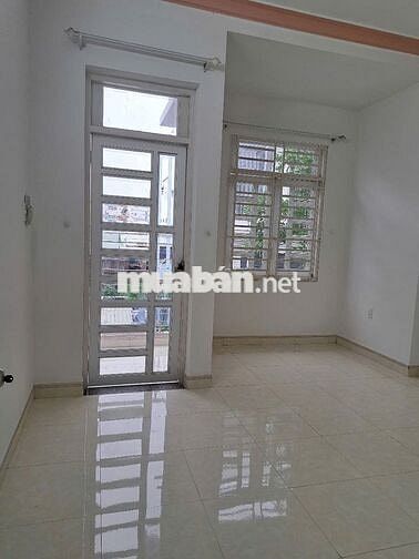 Nhà thuê Đường 8, Linh Đông, Thủ Đức (gần chợ Tam Hà) — 3 phòng ngủ