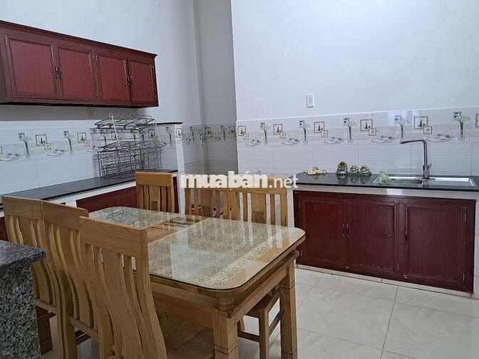 Nhà thuê Đường 8, Linh Đông, Thủ Đức (gần chợ Tam Hà) — 3 phòng ngủ