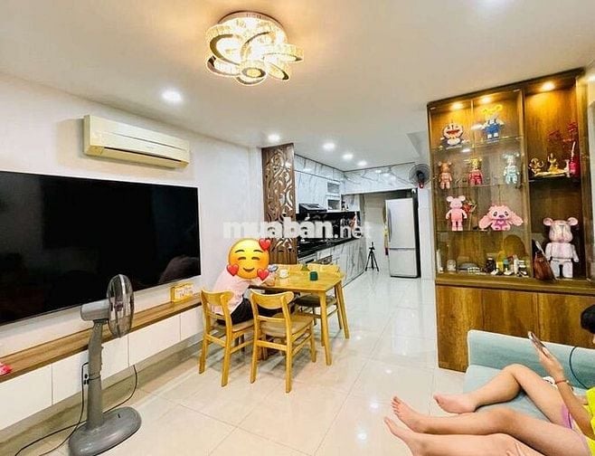 NHÀ MẶT TIỀN - 4 TẦNG - 4M - 9M - NGUYỄN TRỌNG TUYỂN