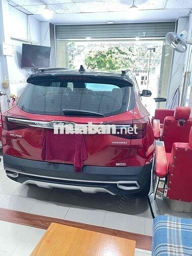 Kia Seltos 2022 Premium 1.4 AT - 36000 km