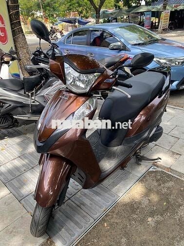 Honda Lead rin đẹp nguyên vẹn.