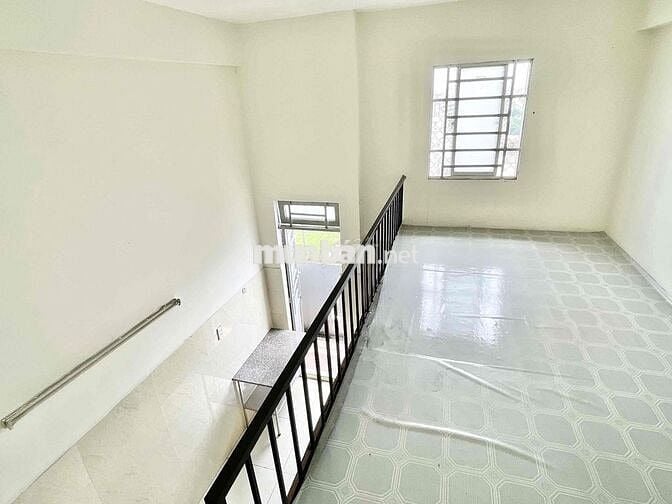 Phòng sẵn máy lạnh gần ĐH Công Thương