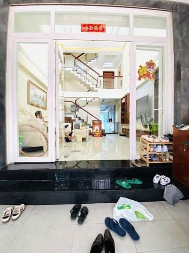 Bán Nhà Mặt Tiền Hẻm Đường Phạm Hữu Lầu, Giáp Phú Mỹ Hưng 4.6 x16 CHỉ