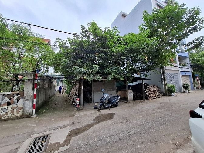 Chính chủ bán lô đất cực đẹp đường Nguyễn Khoái. Miễn mời quảng cáo!