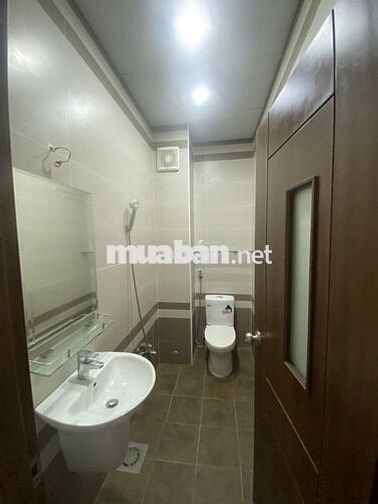 Xe hơi ngủ nhà! Bán nhà Hoàng Hoa Thám mới đẹp 4tầng giá chỉ 8.5 tỷ