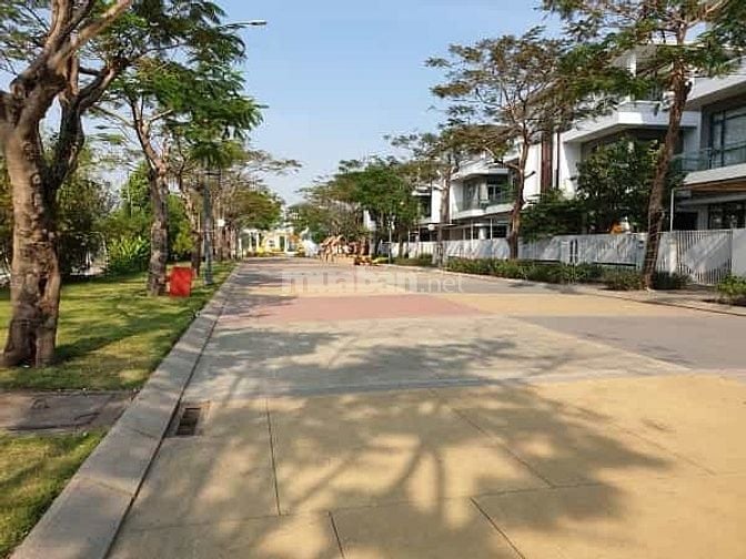 Biệt thự song lập 190m2, khu compound Phố Đông Village, trung tâm Q.2