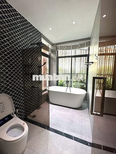 CHO THUÊ BIỆT THỰ SONG LẬP- SANG - XỊN. 152M2 - 4 PN -5 WC. GIÁ 132 TR