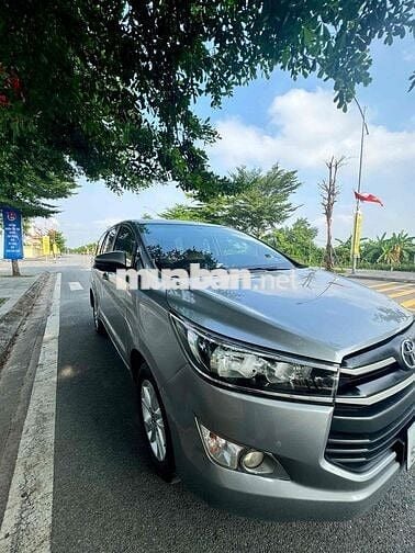 Toyota Innova 2020 số sàn màu bạc biển 30/5 số Hn