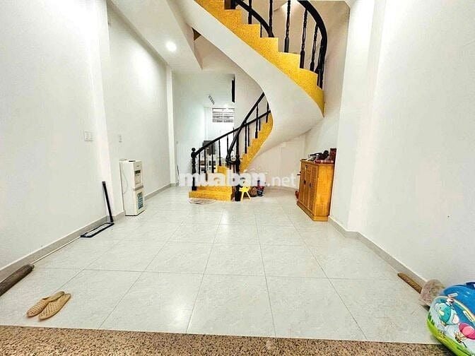 NHÀ ĐẸP TÊN LỬA-FUll NỘi THẤT-3TẤM GIÁ RẺ