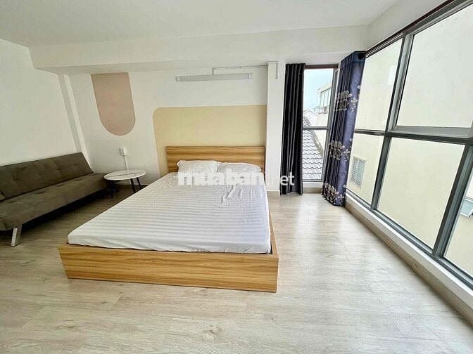 CĂN HỘ SIÊU RỘNG 1PN TÁCH BẾP CỬA SỔ KÍNH SIÊU SÁNG NGAY GV SÁT BTHANH