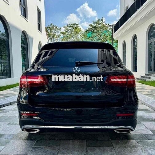 Mercedes Benz GLC Class 2017 300 - 85000 km