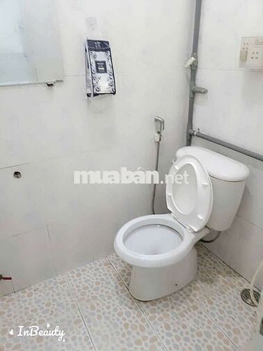 Nhà 2 phòng ngủ.hẻm to.nhà đã trống