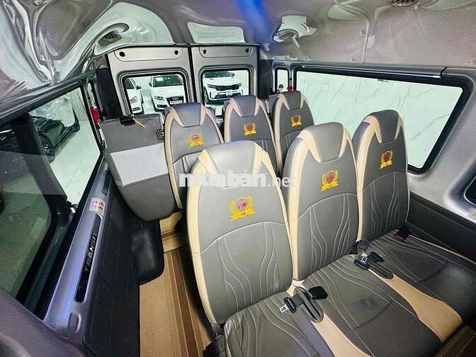 Ford Transit 2023 Limousine - 99999 km