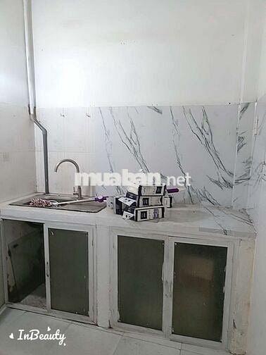 Nhà 2 phòng ngủ.hẻm to.nhà đã trống