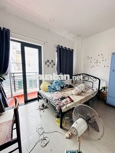 HẺM XE TẢI QUAY ĐẦU ĐƯỜNG LÊ VĂN SỸ ĐANG NGỘP