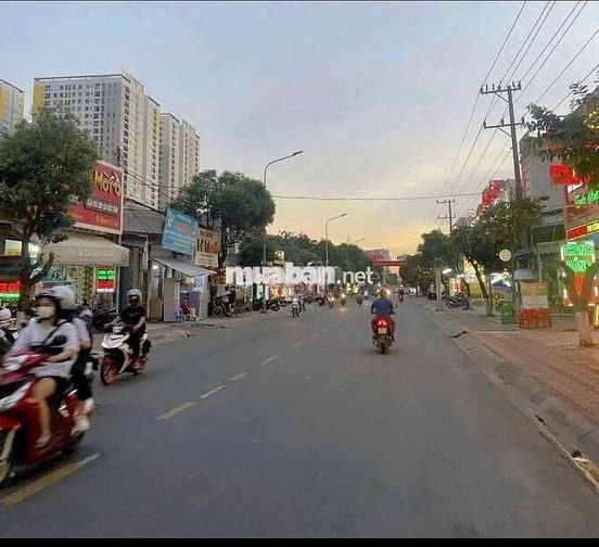 BÁN NHÀ CẤP 4 MẶT TIỀN ĐƯỜNG LÝ THƯỜNG KIỆT DĨ AN NGANG 10M DT 260M