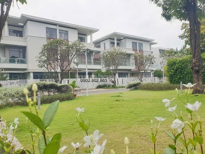 Biệt thự song lập 190m2, khu compound Phố Đông Village, trung tâm Q.2