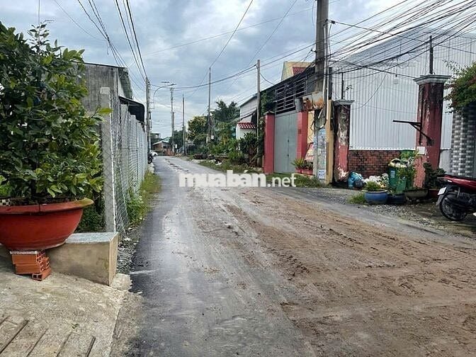 Bán Lô đất mặt tiền đường nhựa 10m ngay Cây Xăng Petro