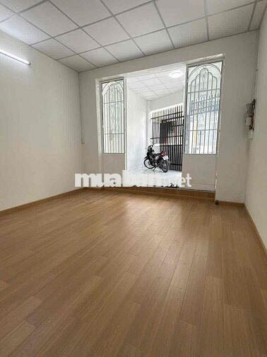 Nhà trệt 2 phòng ngủ hẻm 194 đường Cách Mạng Tháng Tám