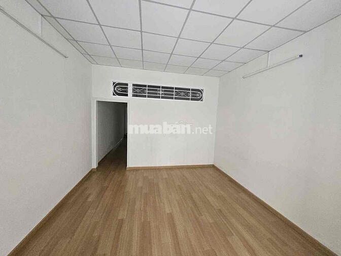 Nhà trệt 2 phòng ngủ hẻm 194 đường Cách Mạng Tháng Tám