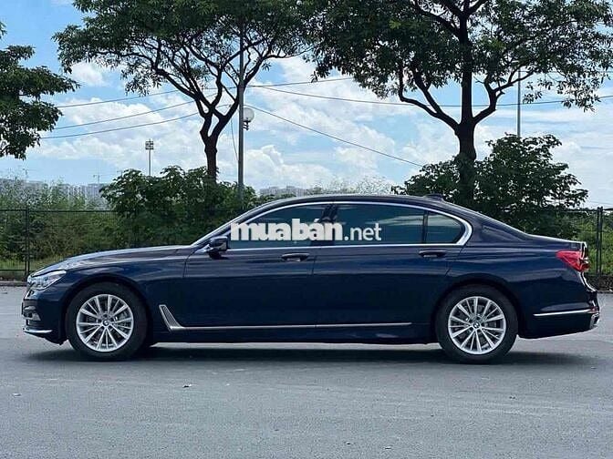 BMW 730Li sx 2018 màu xanh nhập Đức siêu đẹp