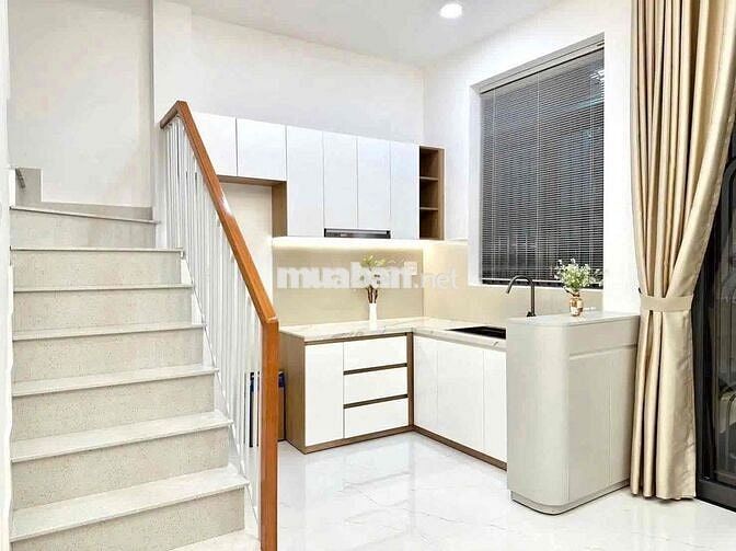 Nhà mới xây Nguyễn Trọng Tuyển 3tầng 2pn,3wc (4,9x4,5)giá chỉ:5,9tỷ