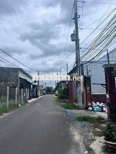 Bán Lô đất mặt tiền đường nhựa 10m ngay Cây Xăng Petro