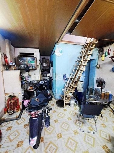 Nhà nát sát Chợ Tân Bình, 25m2, cực ngon, chỉ 2 tỷ nhỉnh