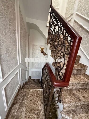 BIỆT THỰ MI NI NGAY TRUNG TÂM LÊ QUANG ĐỊNH DỄ DI CHUYỂN CÁC QUẬN 8TỶ