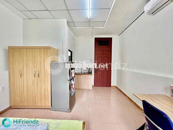 CĂN HỘ FULL NỘI THẤT BAN CÔNG RIÊNG NGAY TRUNG TÂM TÂN BÌNH