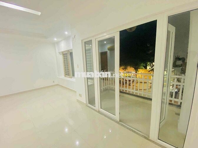 Cho thuê nhà mặt tiền đường số quận 7